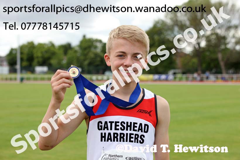 Under-13 boys 100 metres. Photo: David T. Hewitson/Sports for All Pics